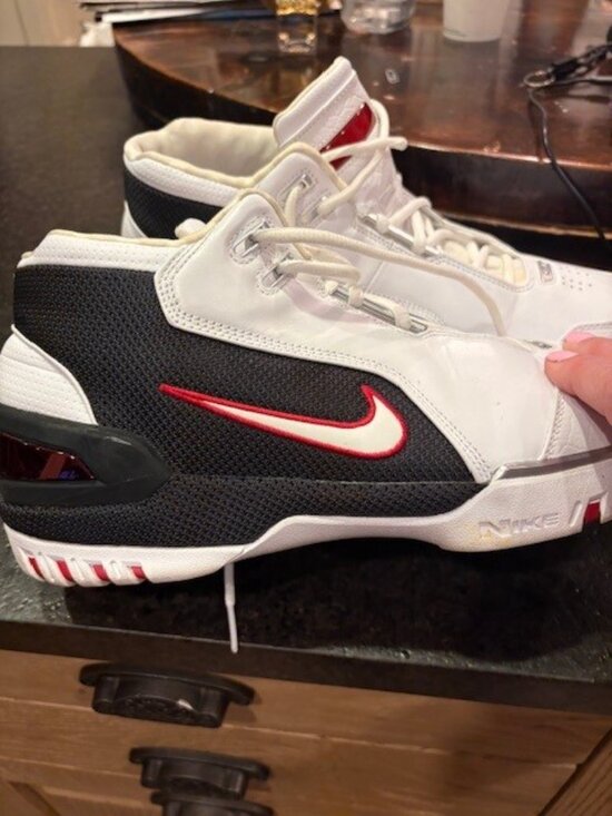 Nike Air Zoom Generation- Lebron first shoe main image 4